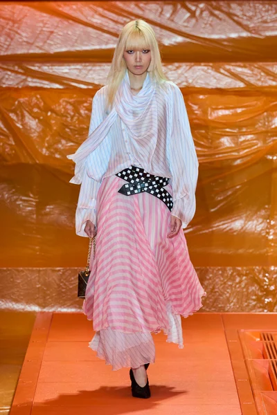 Look 6